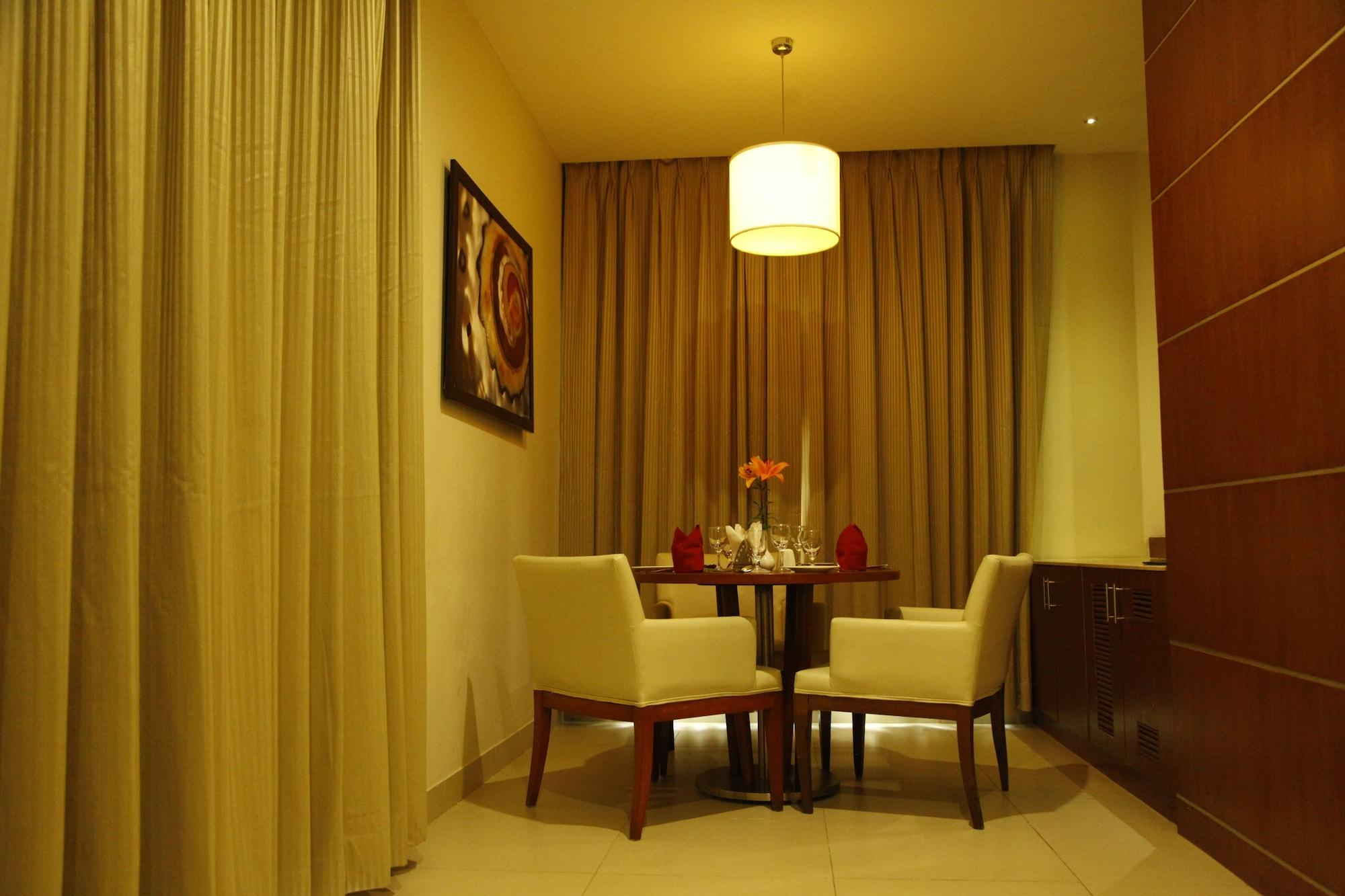 The Altruist Business Hotel Hitech Hyderabad Esterno foto