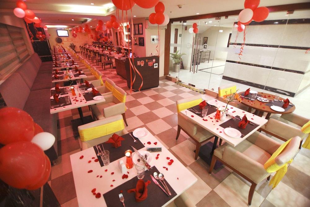 The Altruist Business Hotel Hitech Hyderabad Esterno foto