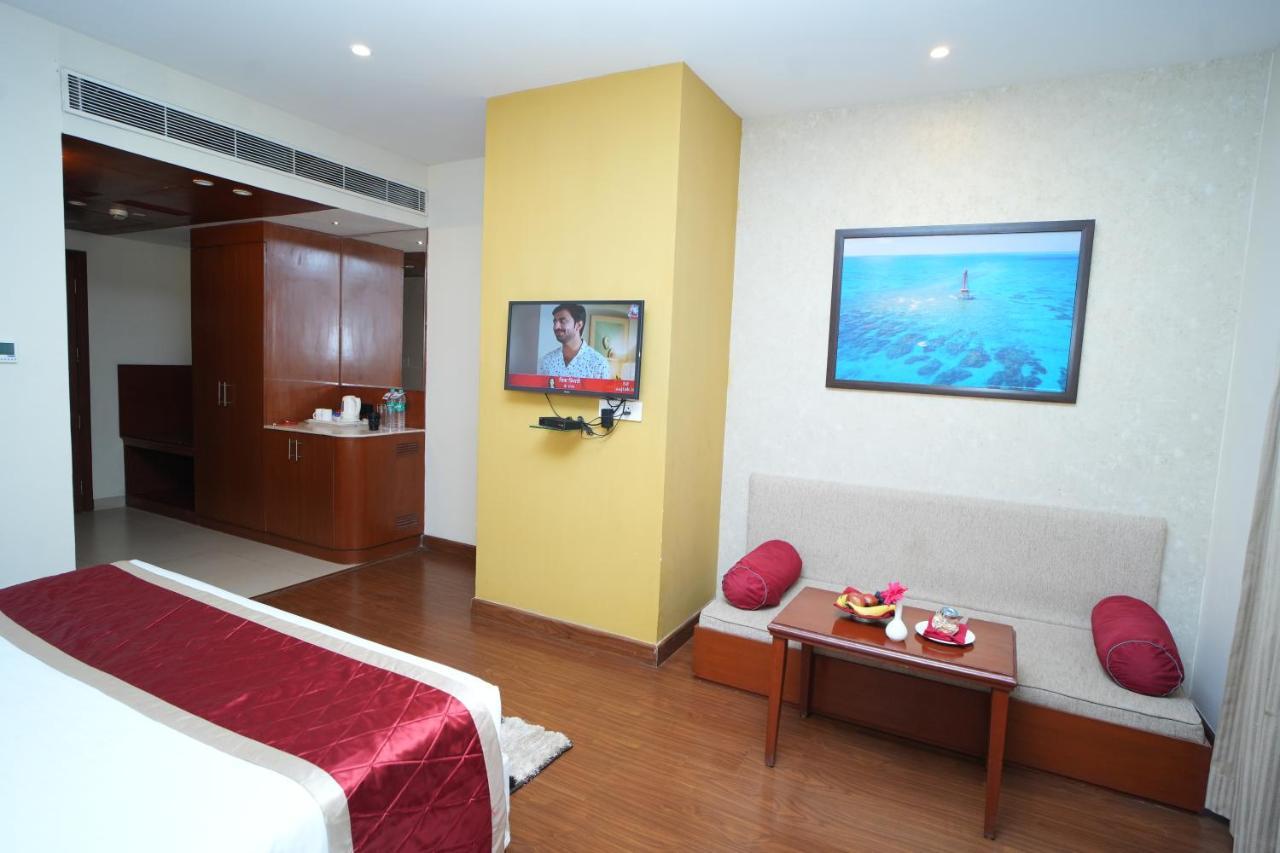 The Altruist Business Hotel Hitech Hyderabad Esterno foto