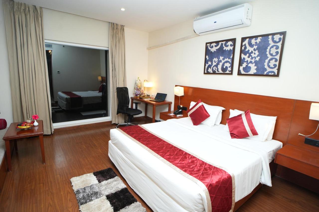 The Altruist Business Hotel Hitech Hyderabad Esterno foto
