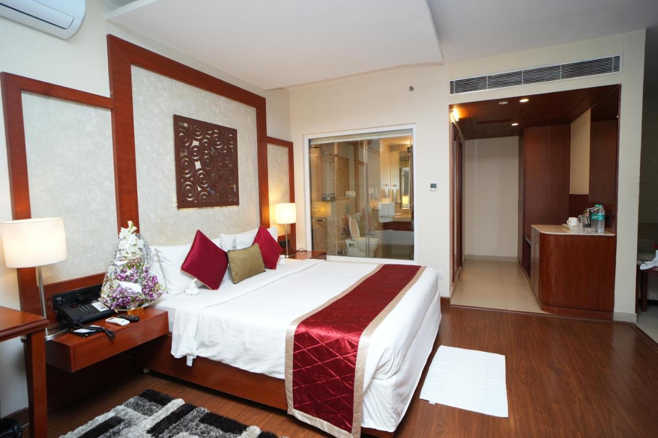 The Altruist Business Hotel Hitech Hyderabad Esterno foto