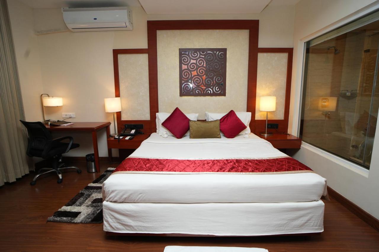 The Altruist Business Hotel Hitech Hyderabad Esterno foto