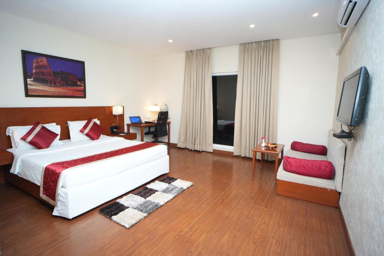 The Altruist Business Hotel Hitech Hyderabad Esterno foto