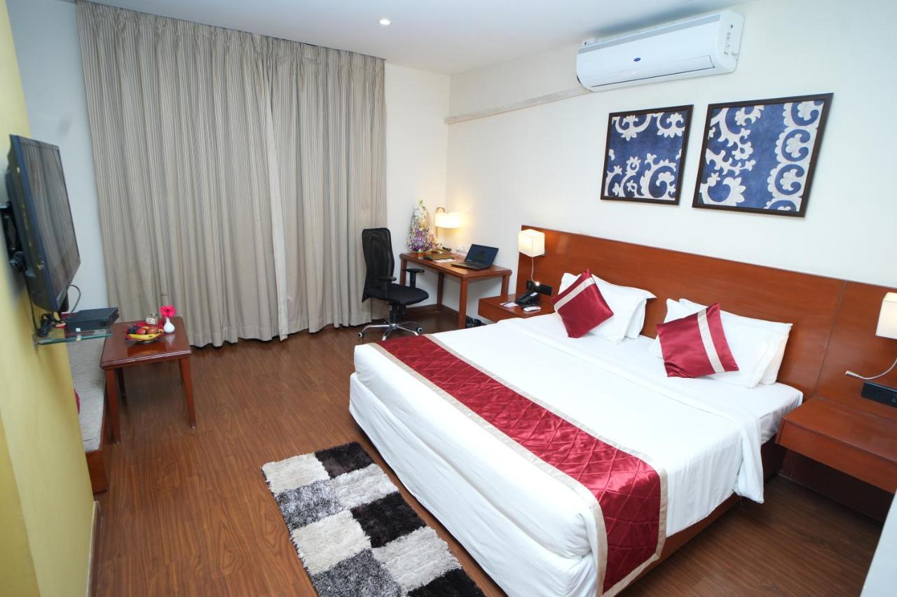 The Altruist Business Hotel Hitech Hyderabad Esterno foto