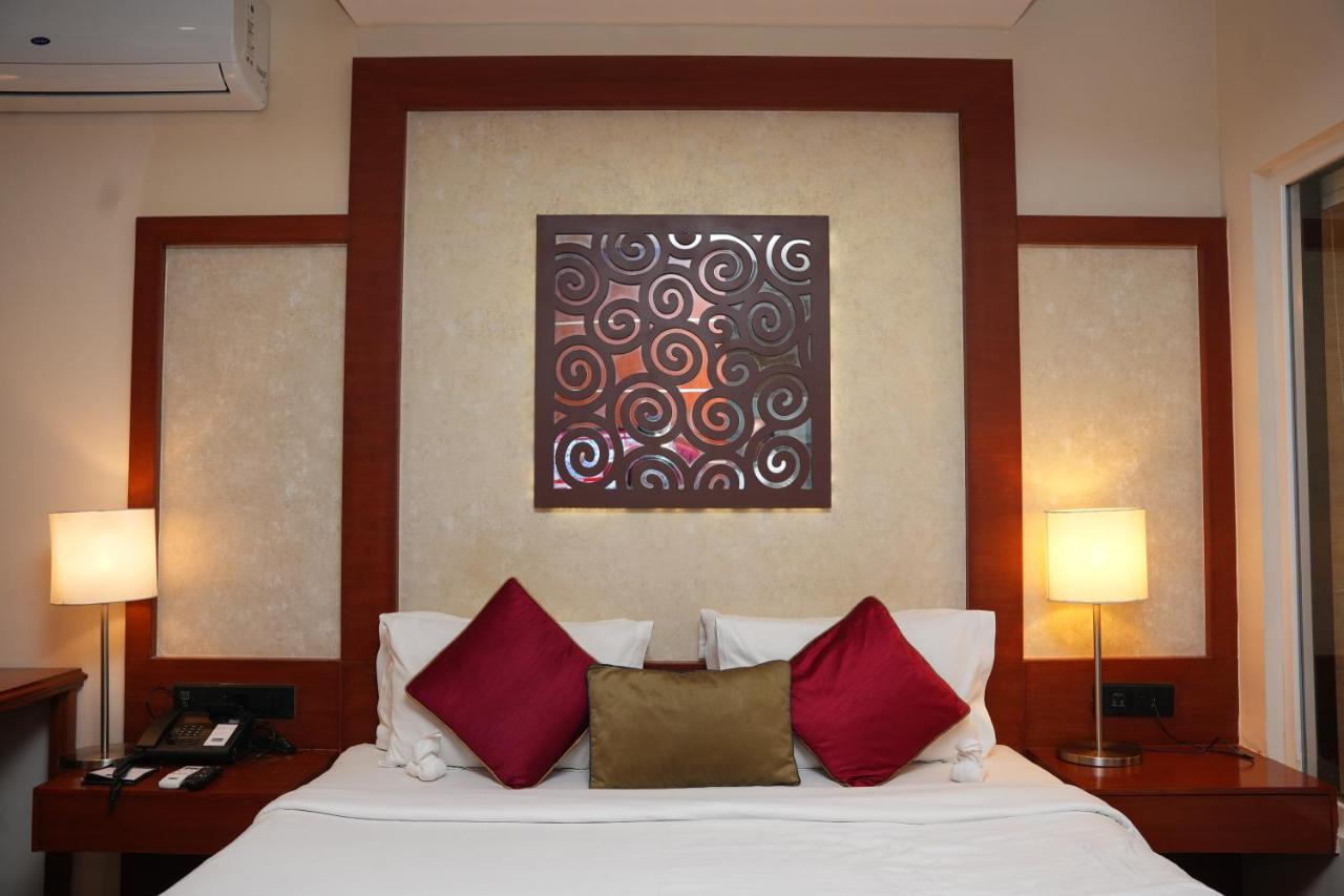 The Altruist Business Hotel Hitech Hyderabad Esterno foto