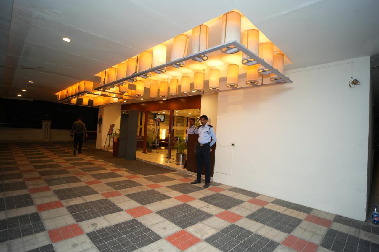 The Altruist Business Hotel Hitech Hyderabad Esterno foto
