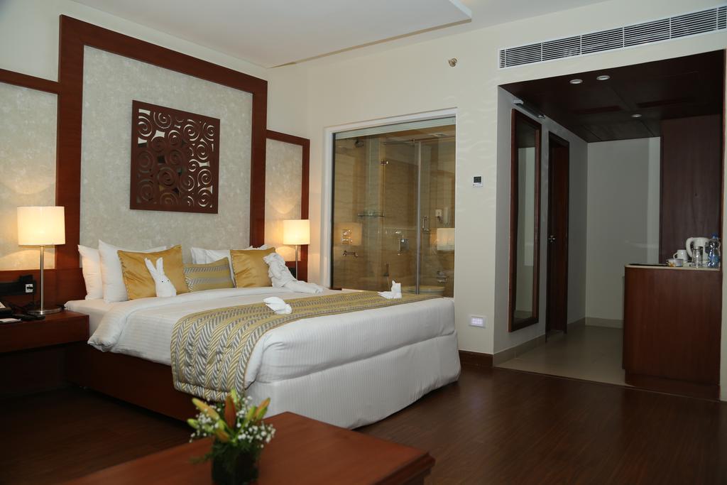 The Altruist Business Hotel Hitech Hyderabad Esterno foto