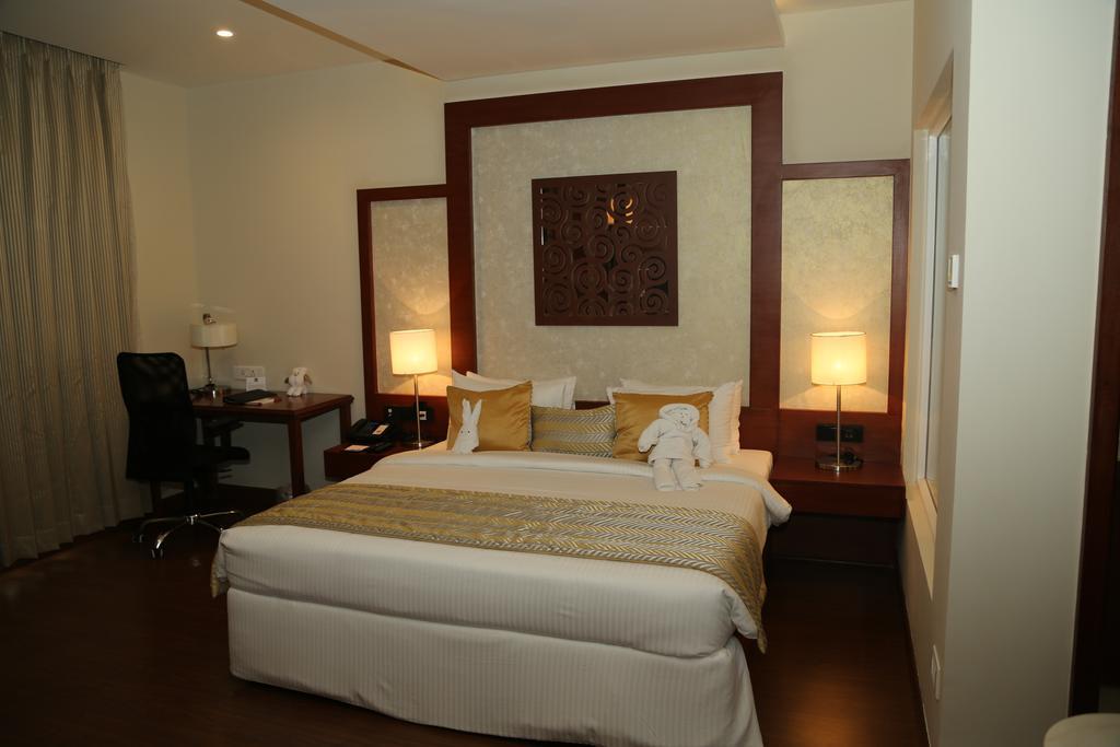 The Altruist Business Hotel Hitech Hyderabad Esterno foto